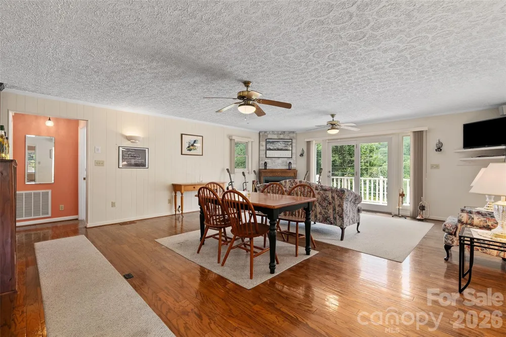 30 Hillcrest Road Maggie Valley, NC 28751