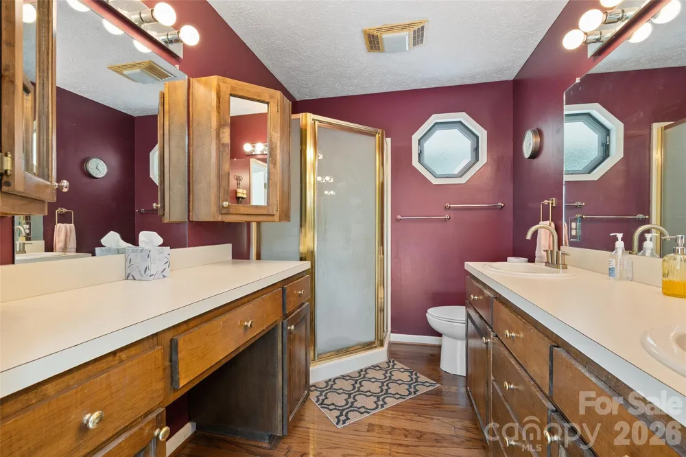 30 Hillcrest Road Maggie Valley, NC 28751