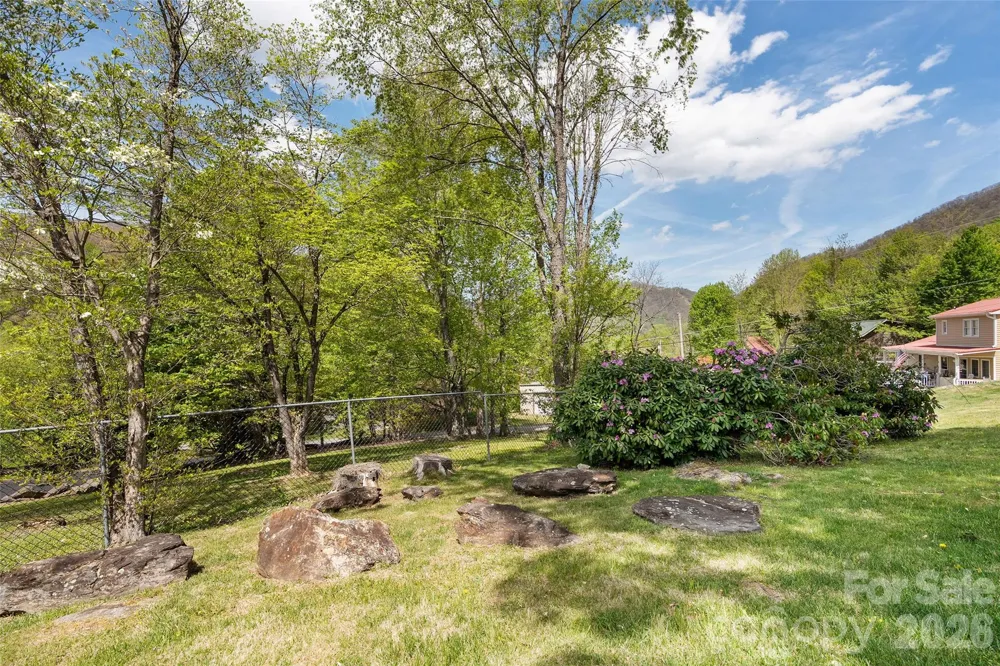 30 Hillcrest Road Maggie Valley, NC 28751