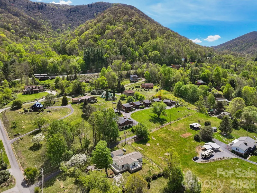 30 Hillcrest Road Maggie Valley, NC 28751