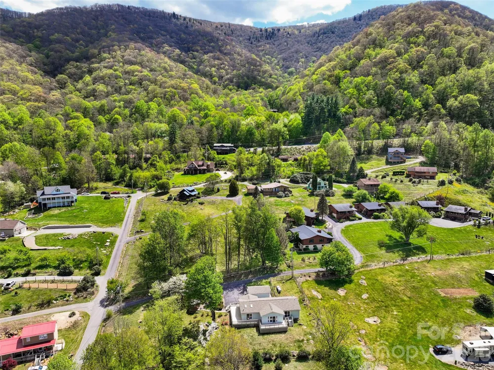 30 Hillcrest Road Maggie Valley, NC 28751