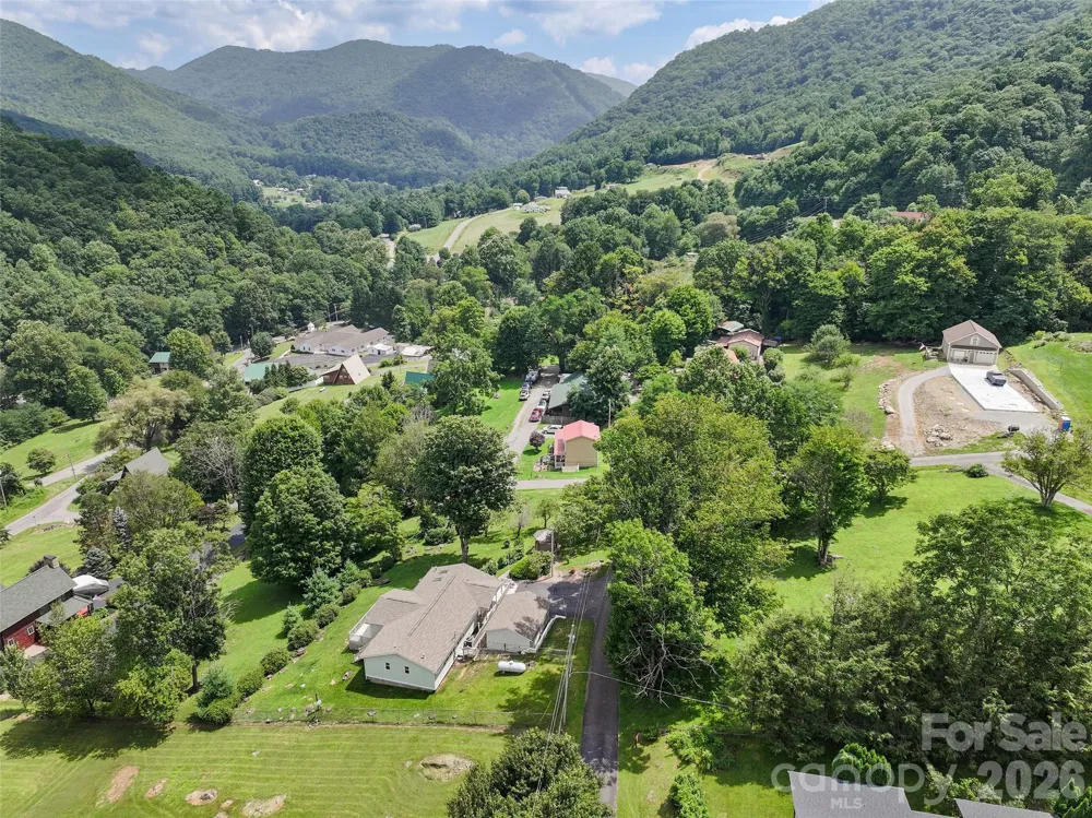 30 Hillcrest Road Maggie Valley, NC 28751
