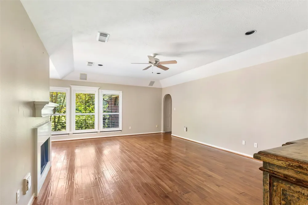 26342 Hill And Dale Avenue Splendora, TX 77372