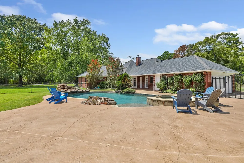26342 Hill And Dale Avenue Splendora, TX 77372
