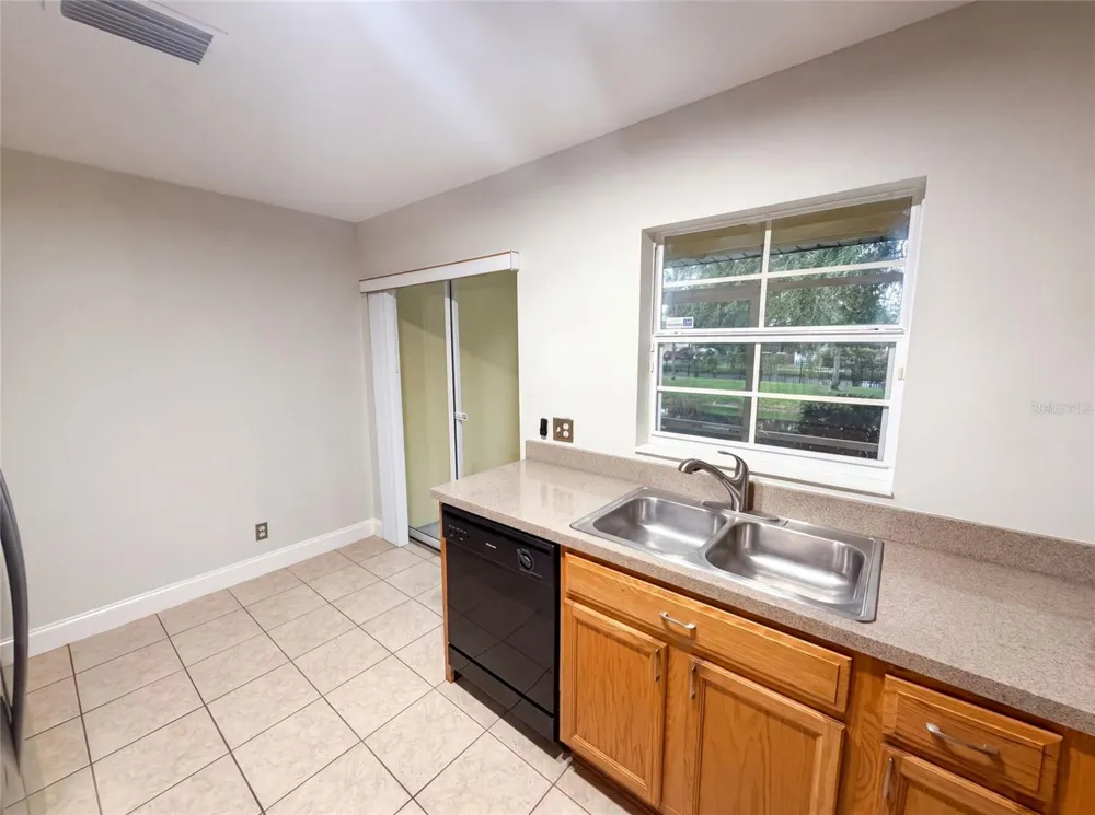 112 COQUINA BAY DRIVE St Petersburg, FL 33705