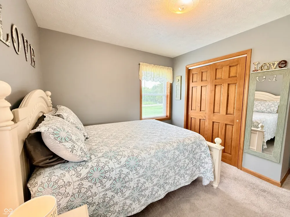 201 Janeway Drive Veedersburg, IN 47987