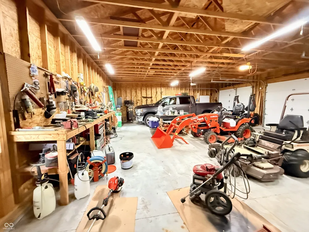 201 Janeway Drive Veedersburg, IN 47987