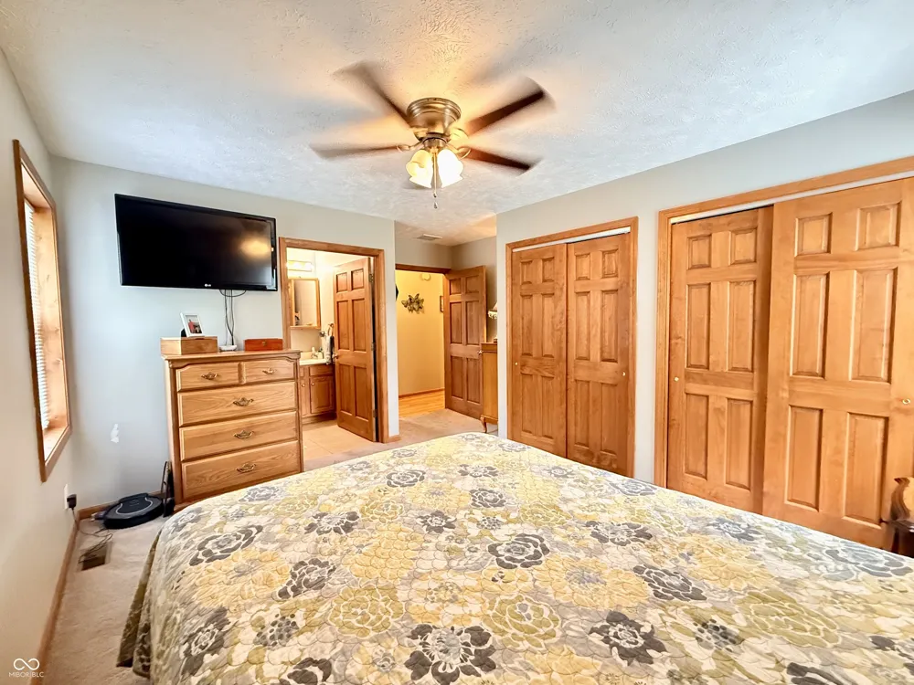 201 Janeway Drive Veedersburg, IN 47987