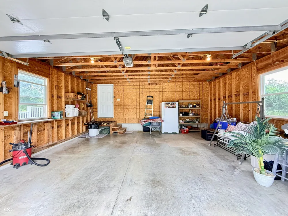 201 Janeway Drive Veedersburg, IN 47987