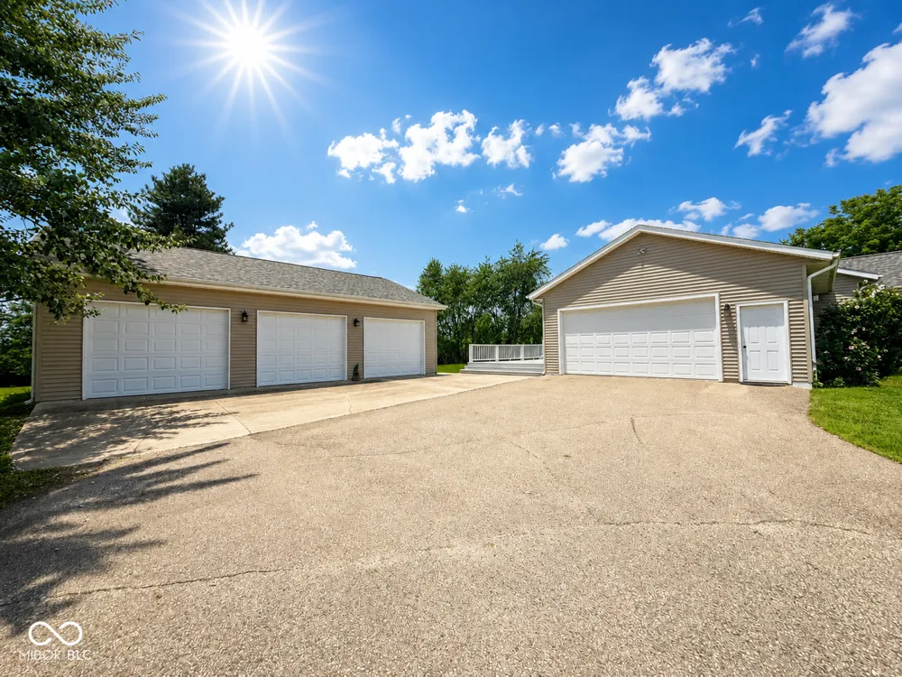 201 Janeway Drive Veedersburg, IN 47987