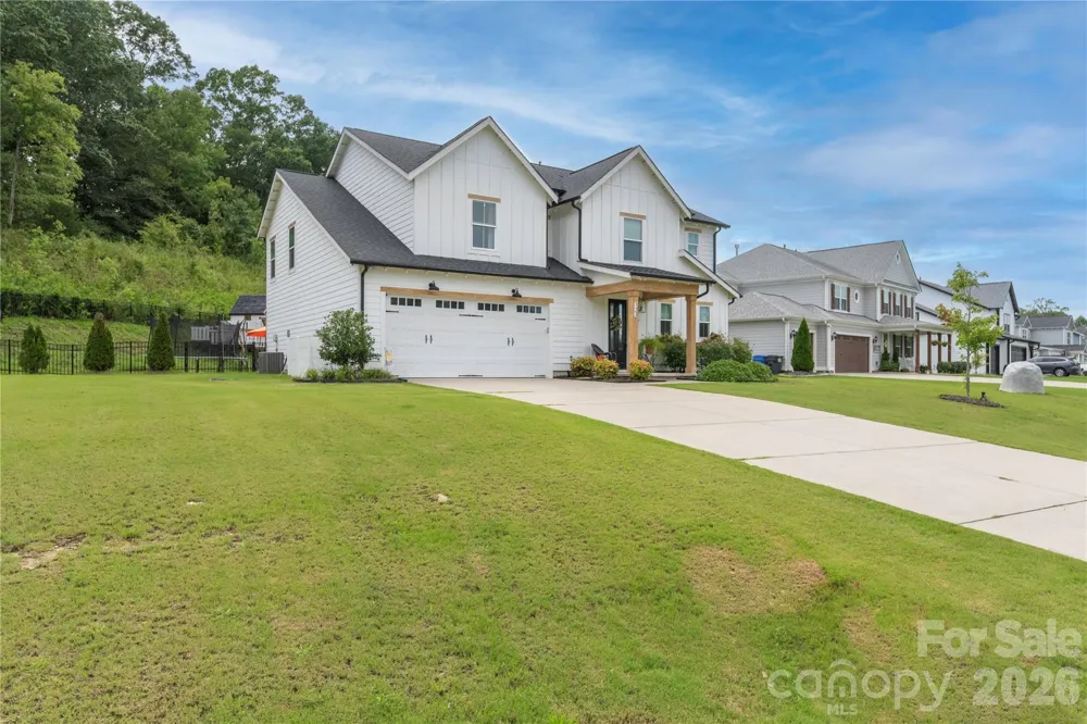123 Country Lake Drive Mooresville, NC 28115