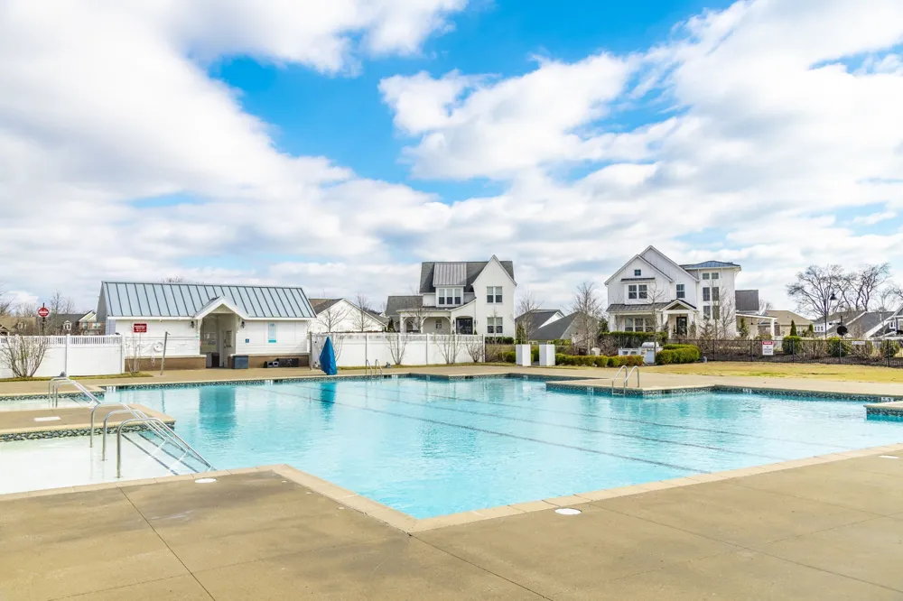 461 Golden Meadow Ln Hendersonville, TN 37075