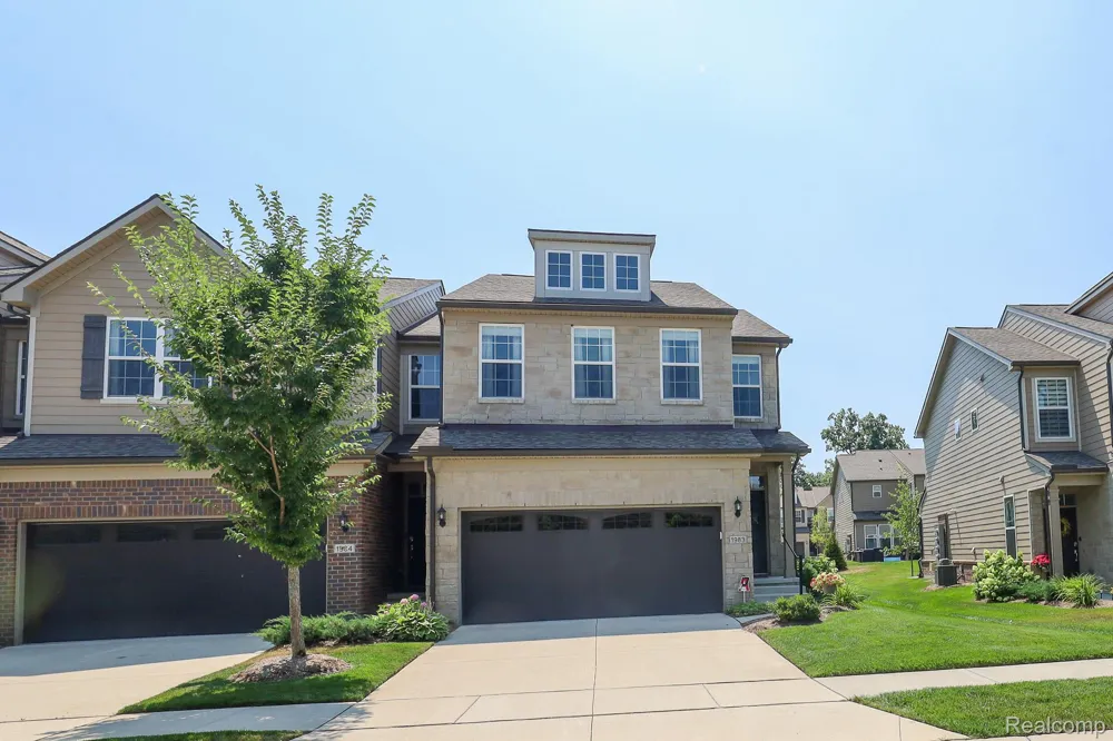 1983 Addison Circle Commerce Charter Township, MI 48390