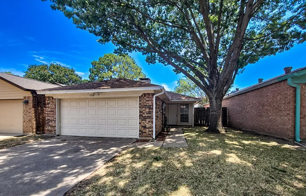 1714 Magnolia Lane Euless, TX 76039