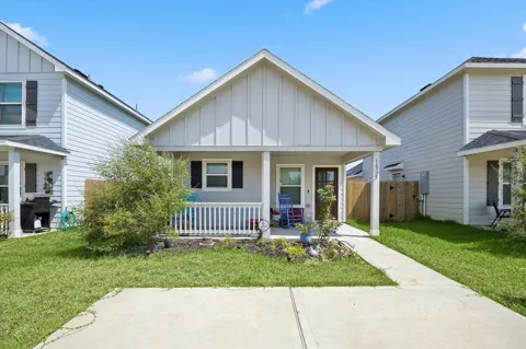 16775 Marie Village Drive