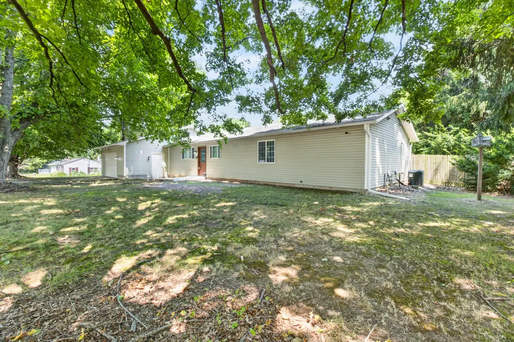 15286 Ackerson Drive Battle Creek, MI 49014