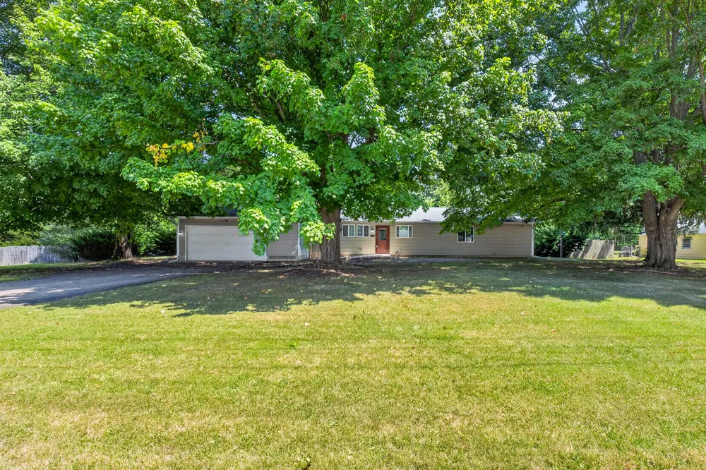 15286 Ackerson Drive Battle Creek, MI 49014