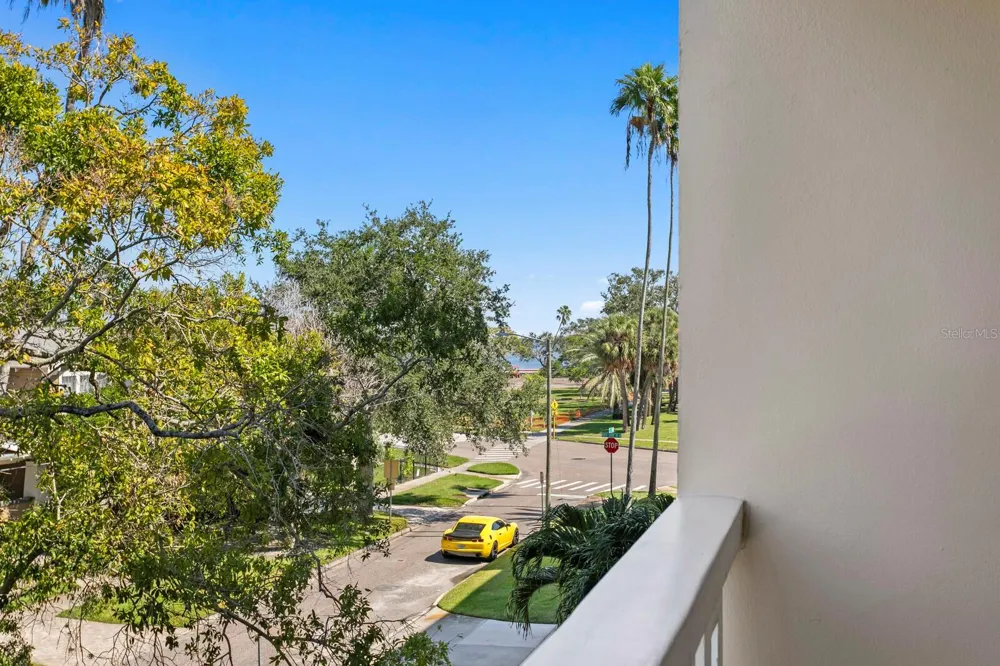 1200 SHORE DRIVE NE #316 St Petersburg, FL 33701