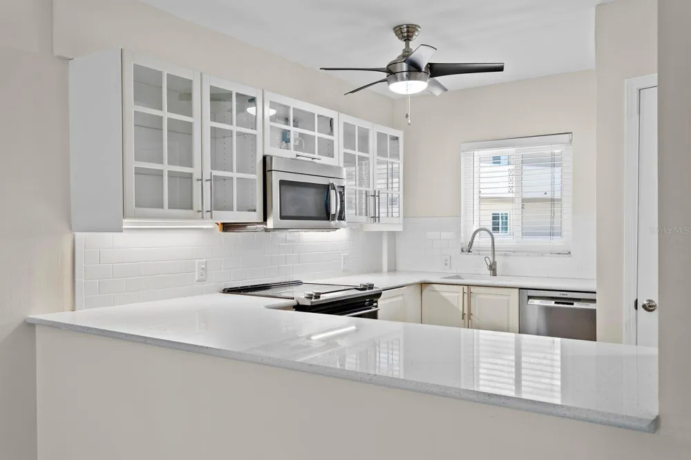 1200 SHORE DRIVE NE #316 St Petersburg, FL 33701