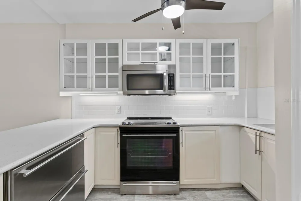 1200 SHORE DRIVE NE #316 St Petersburg, FL 33701