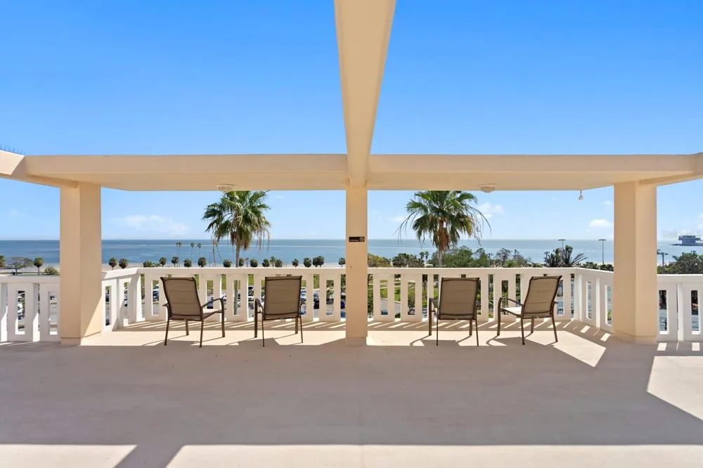 1200 SHORE DRIVE NE #316 St Petersburg, FL 33701