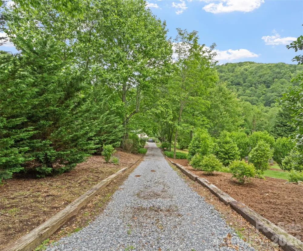 11820 State Highway 197 S Burnsville, NC 28714
