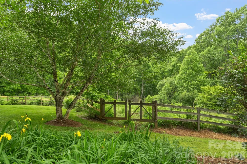 11820 State Highway 197 S Burnsville, NC 28714