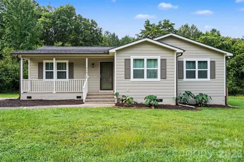 429 Castlewood Circle