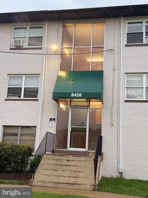8426 RICHMOND HIGHWAY #105