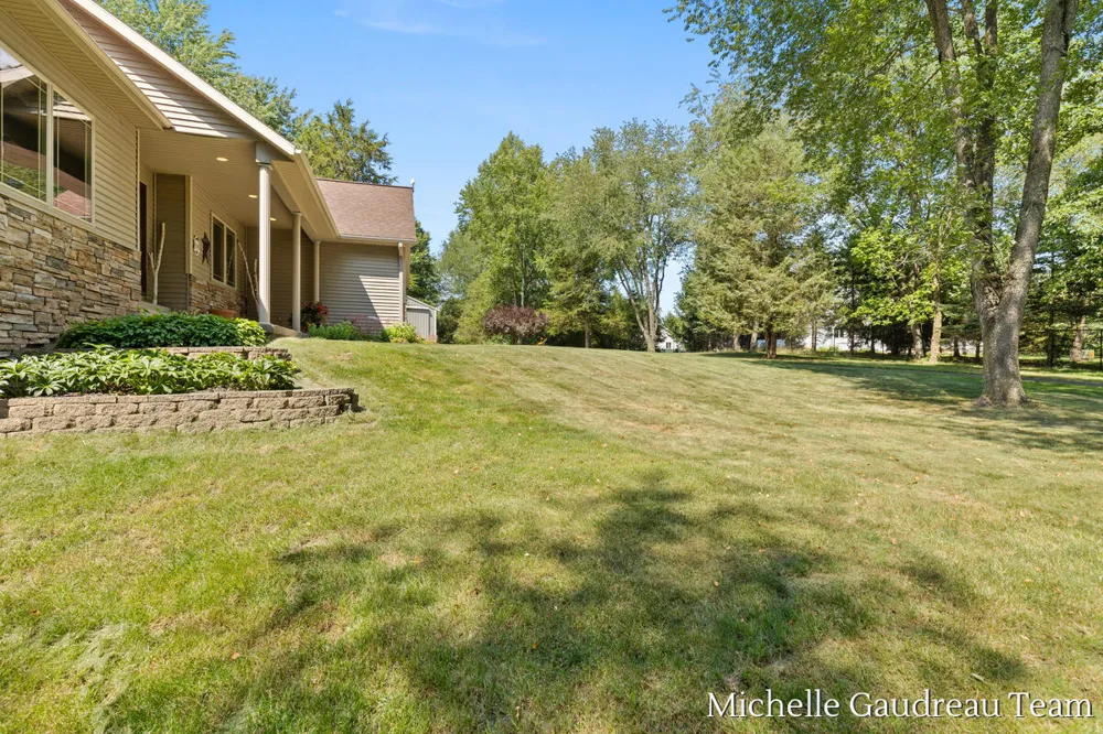 6244 Black Creek Drive Middleville, MI 49333