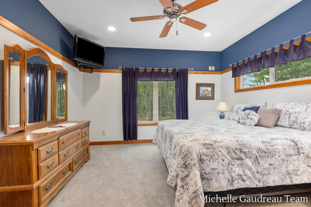 6244 Black Creek Drive Middleville, MI 49333