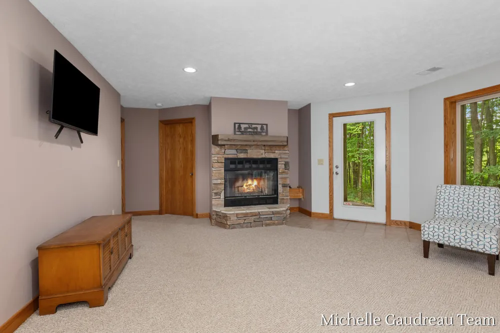 6244 Black Creek Drive Middleville, MI 49333