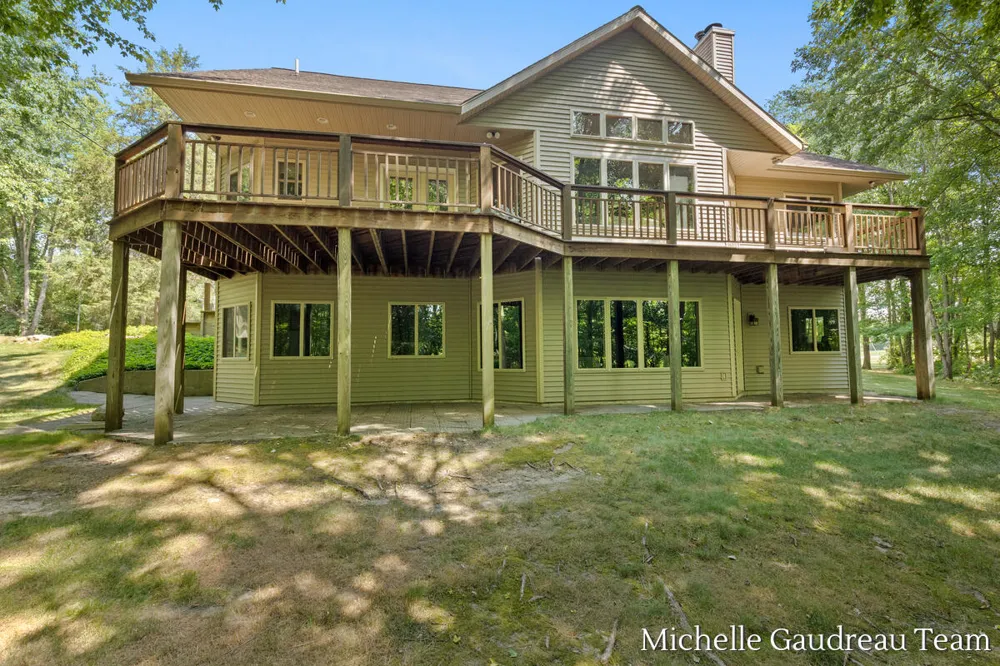 6244 Black Creek Drive Middleville, MI 49333