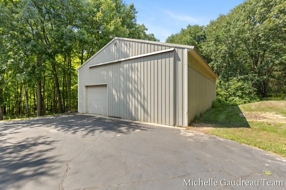 6244 Black Creek Drive Middleville, MI 49333