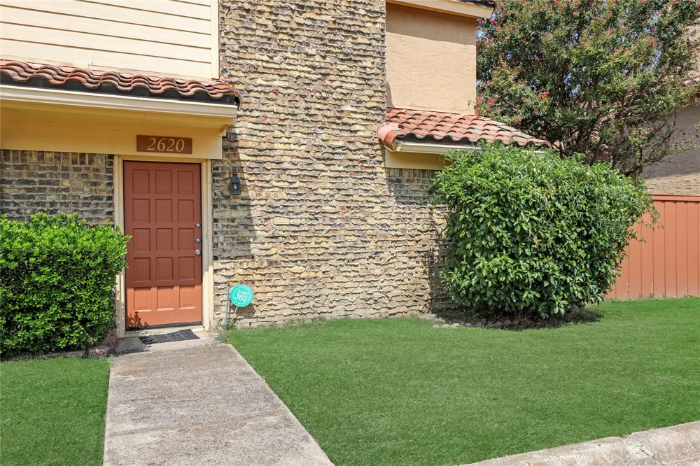 2620 Piedras #3 Irving, TX 75038