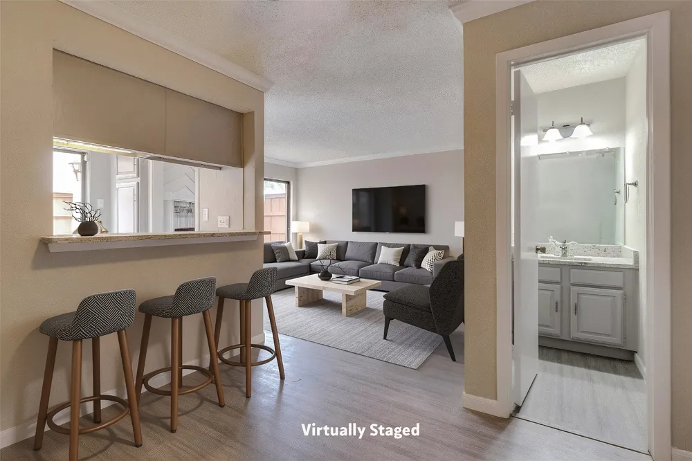2620 Piedras #3 Irving, TX 75038