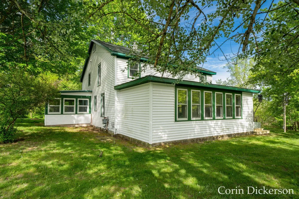 10860 Douglas Avenue Plainwell, MI 49080