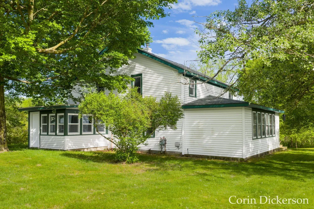 10860 Douglas Avenue Plainwell, MI 49080