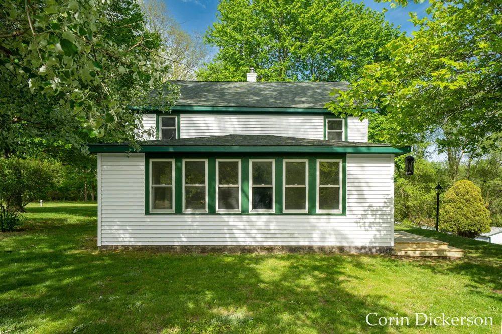 10860 Douglas Avenue Plainwell, MI 49080