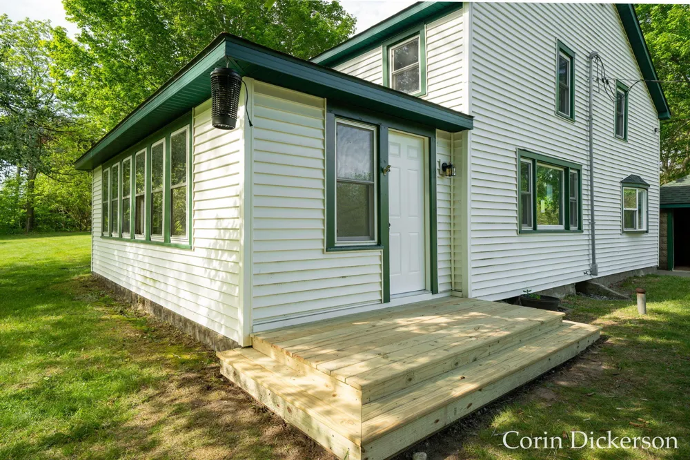 10860 Douglas Avenue Plainwell, MI 49080
