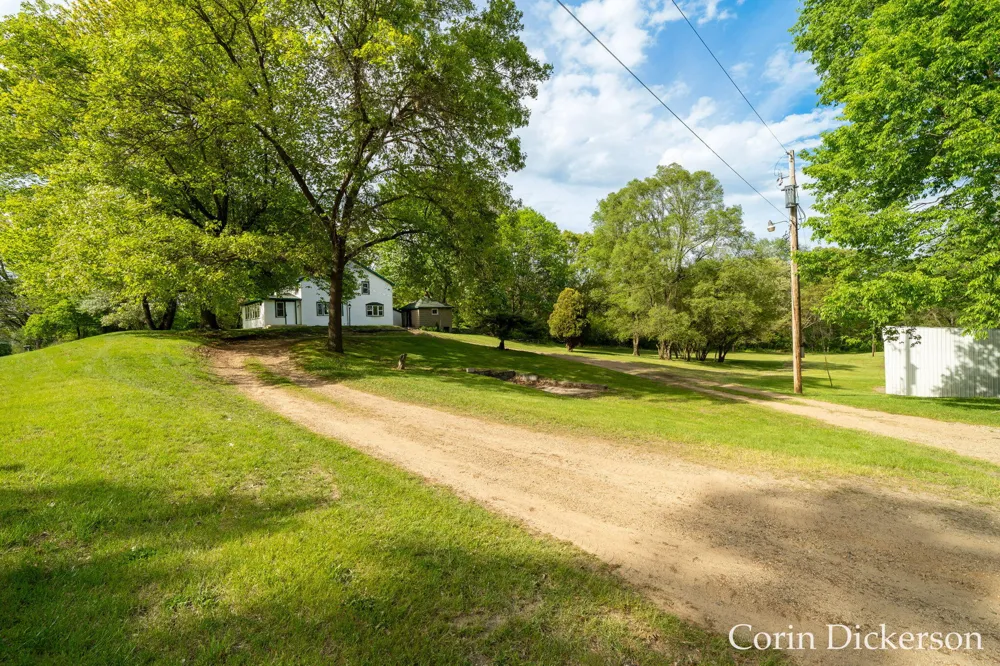 10860 Douglas Avenue Plainwell, MI 49080