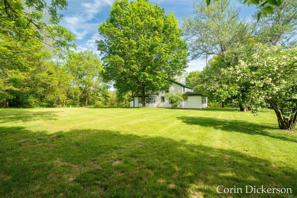 10860 Douglas Avenue Plainwell, MI 49080