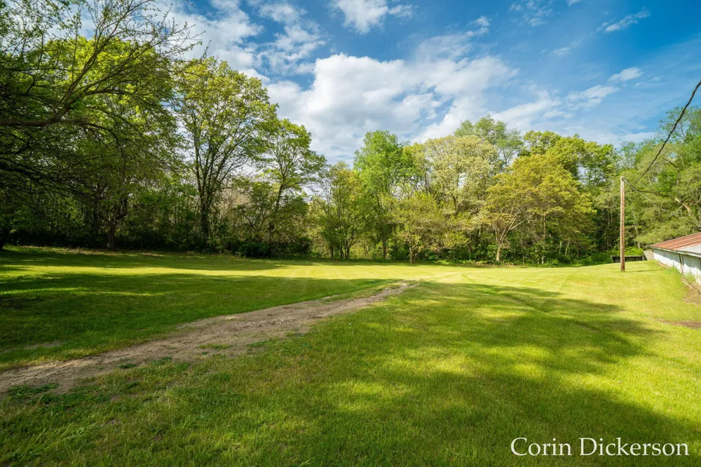 10860 Douglas Avenue Plainwell, MI 49080