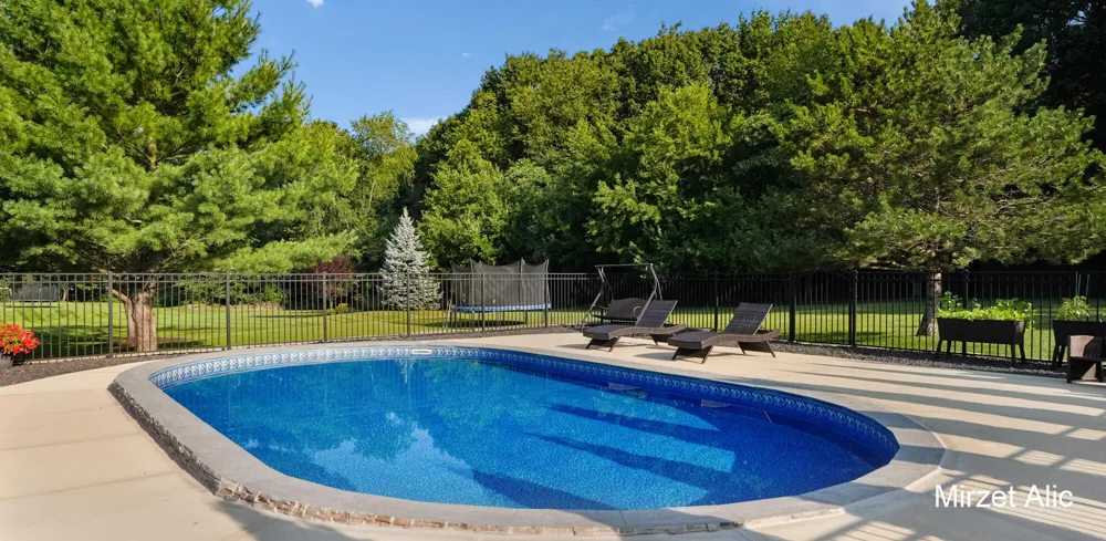 5220 Canyon River Drive NE Ada, MI 49301