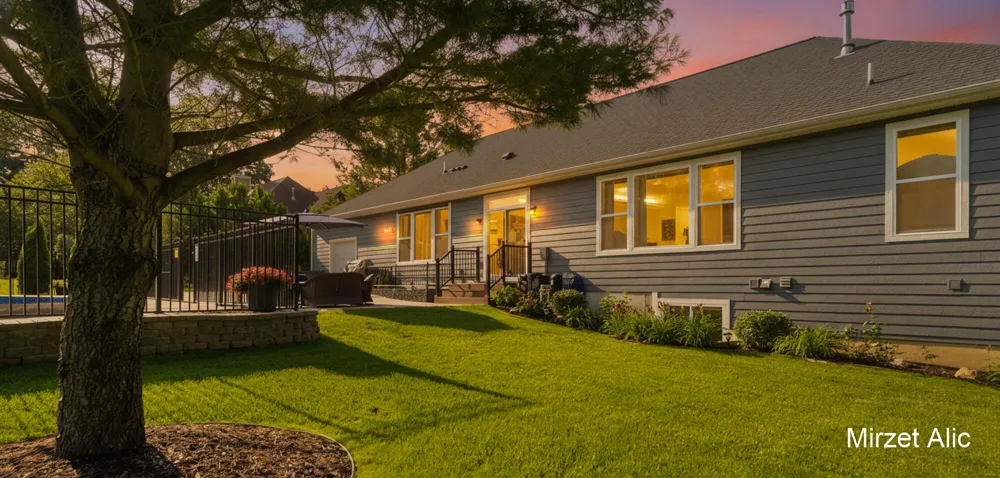5220 Canyon River Drive NE Ada, MI 49301