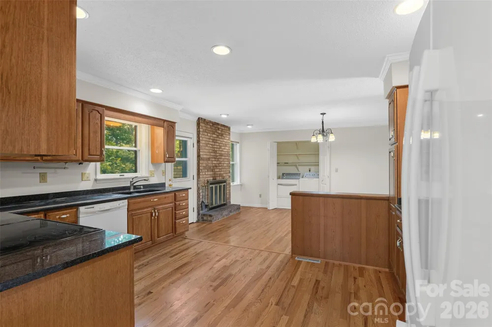 709 Forest Ridge Drive Hendersonville, NC 28791