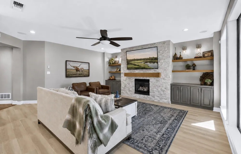 2217 Landoine Lane Lewisville, TX 75056