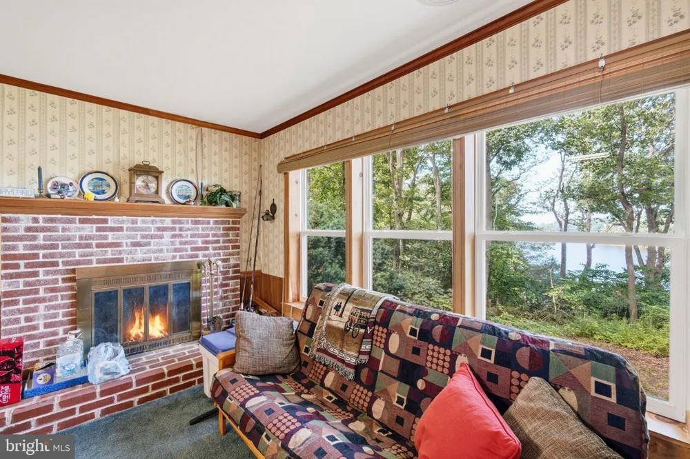 32745 HUNT LANE Galena, MD 21637
