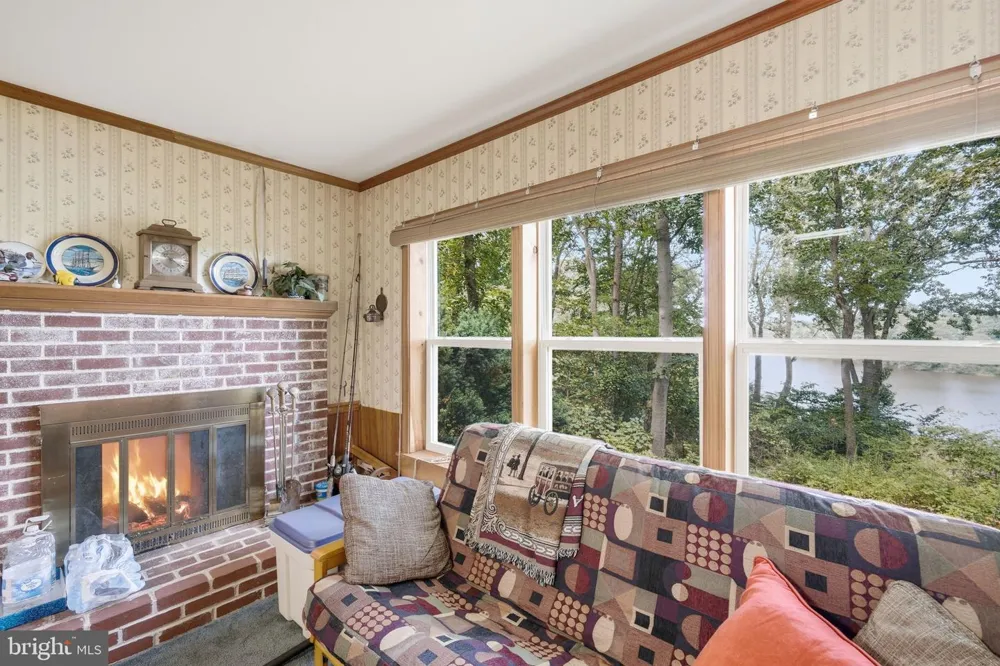 32745 HUNT LANE Galena, MD 21637