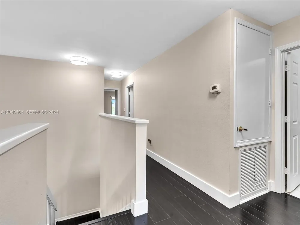 1385 NW 192nd Ter Pembroke Pines, FL 33029